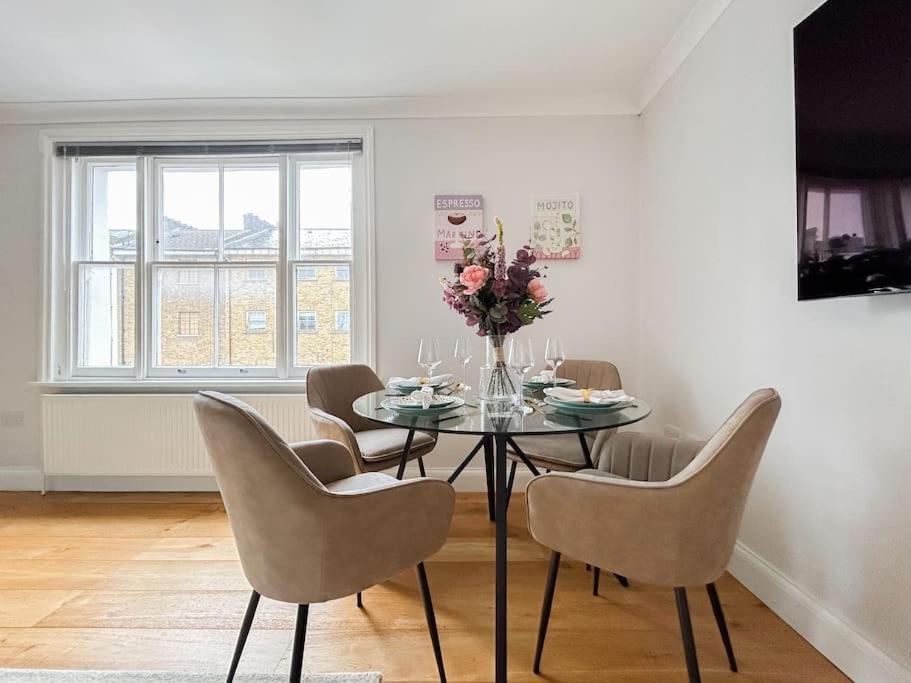 Charming One Bedroom Flat On Portobello Road Apartment