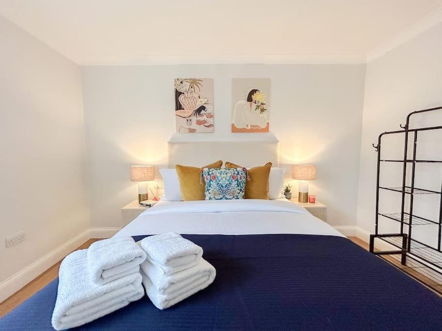 Charming One Bedroom Flat On Portobello Road *